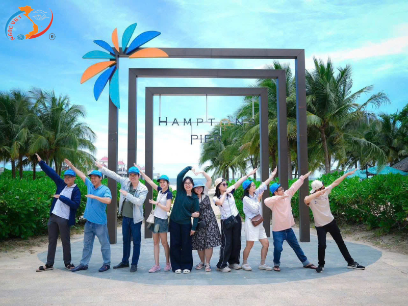 HỒ TRÀM – CẦU TÌNH YÊU ĐỎ