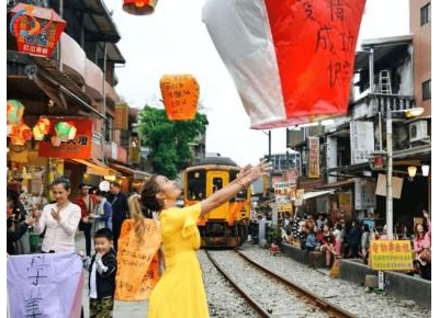 CAO HÙNG - ĐÀI TRUNG - ĐÀI BẮC - BAY VIETJET AIR